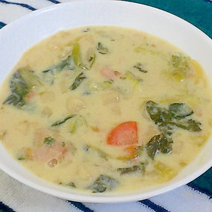 チャウダー缶で簡単!白菜とほうれん草のクリーム煮